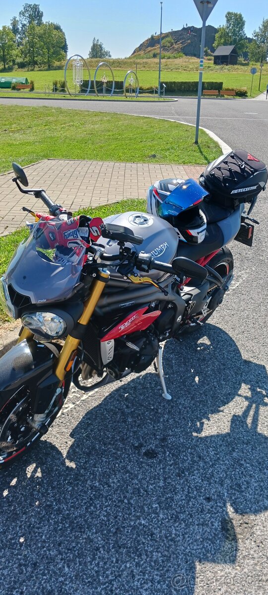 Triumph Speed Triple 1050R