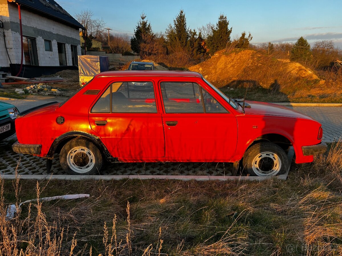 Škoda 105 S 1984, pojízdná, SPZ v depozitu, EKO zaplaceno