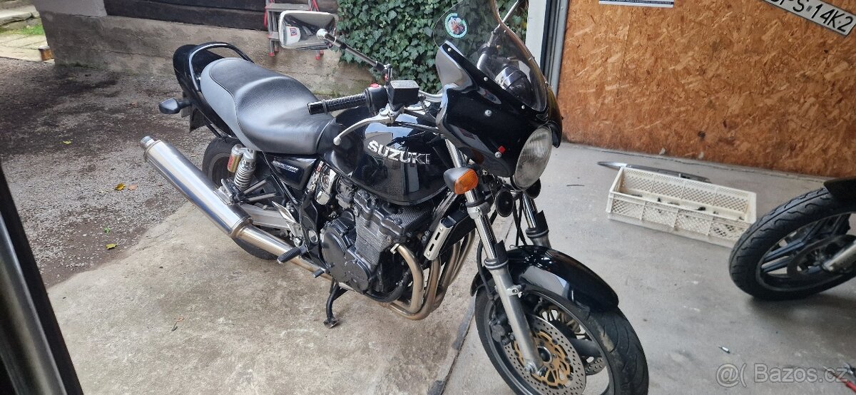 Suzuki gsx750 inazuma