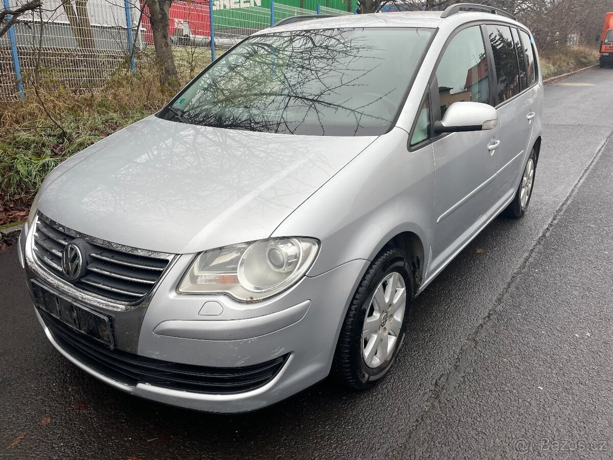 vw touran 1.9tdi 77kw r.v 2009 Comfort