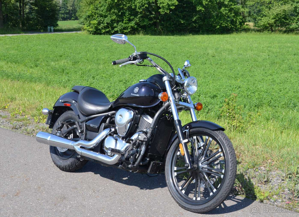 Kawasaki Vulcan VN900 Custom, nové pneu, po servisu