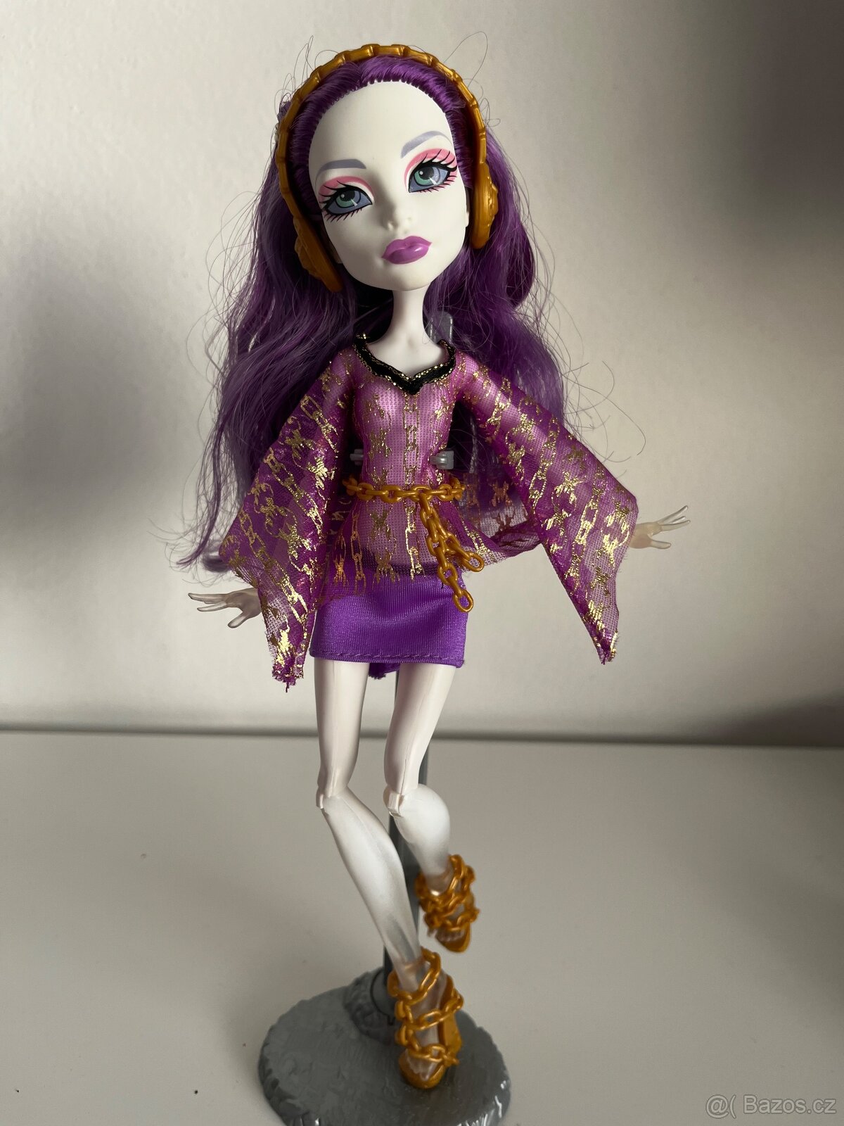 Monster High panenka Spectra Vondergeist 13 přání