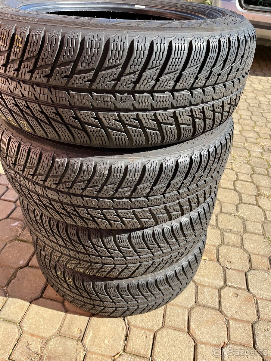 Nokian wr suv3 zimní pneu