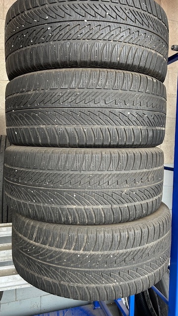 Pneu  285/45R20 112V