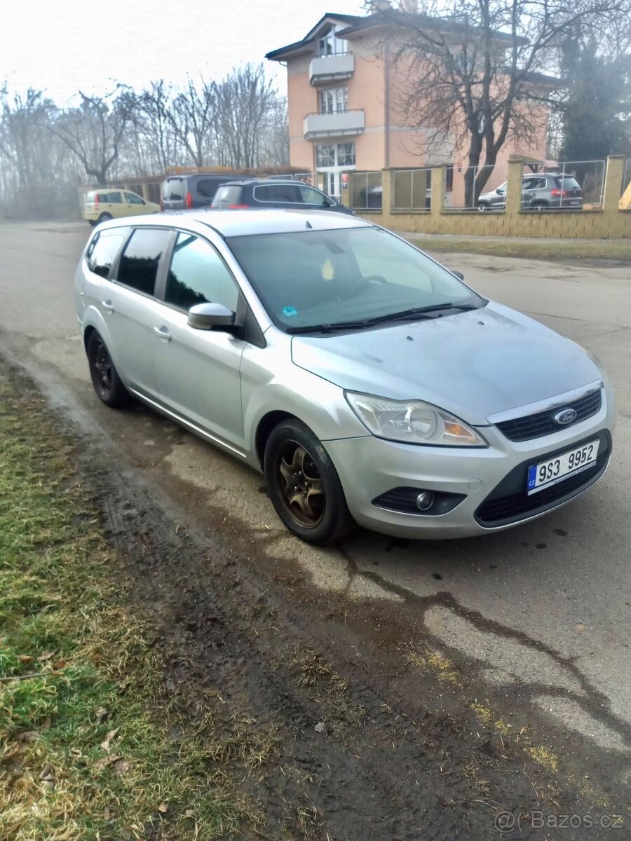 Ford Focus 1.6i Rok 2010. Nová STK  Tempomat, klima…