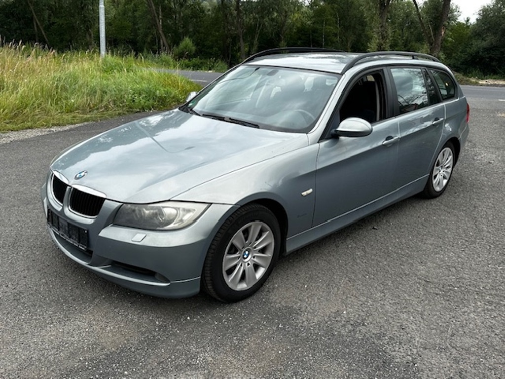 BMW 318i e91, r.2007, servisní kniha, STK, dobrý stav