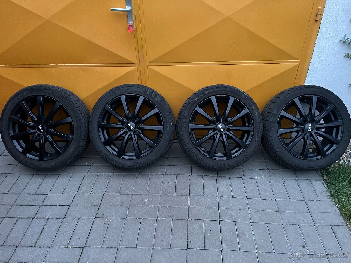 Sada Alu kol s letními pneu 225/45 ZR17 94Y