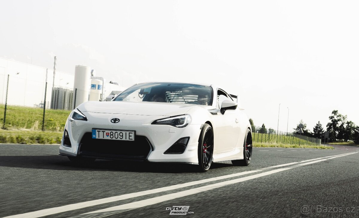 Toyota GT86 Aero Carbon + HKS kompresor