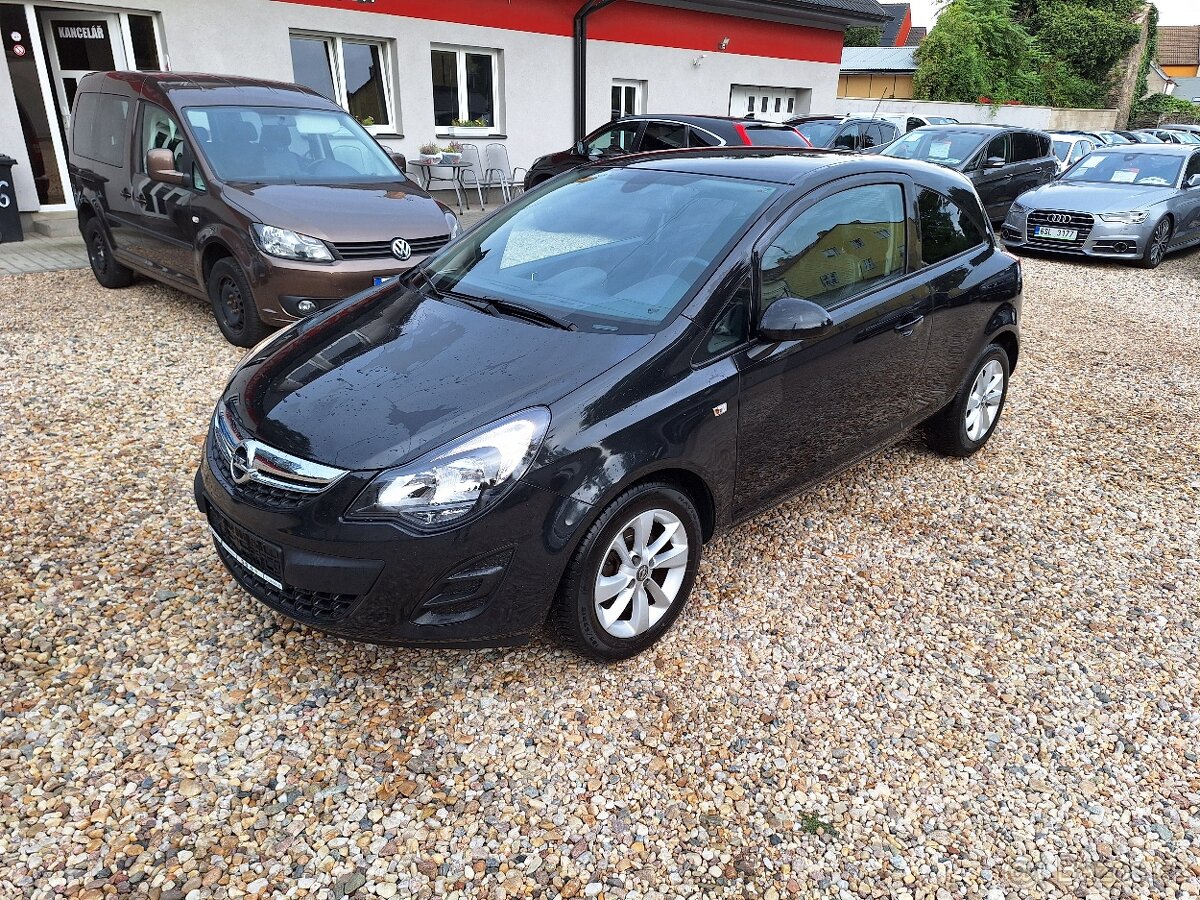 Opel Corsa 1.2i 51KW EcoTec Klimatizace