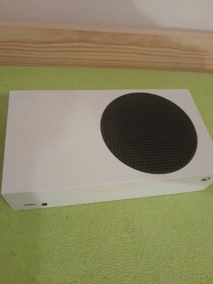 Prodám xbox + 1 ovladac