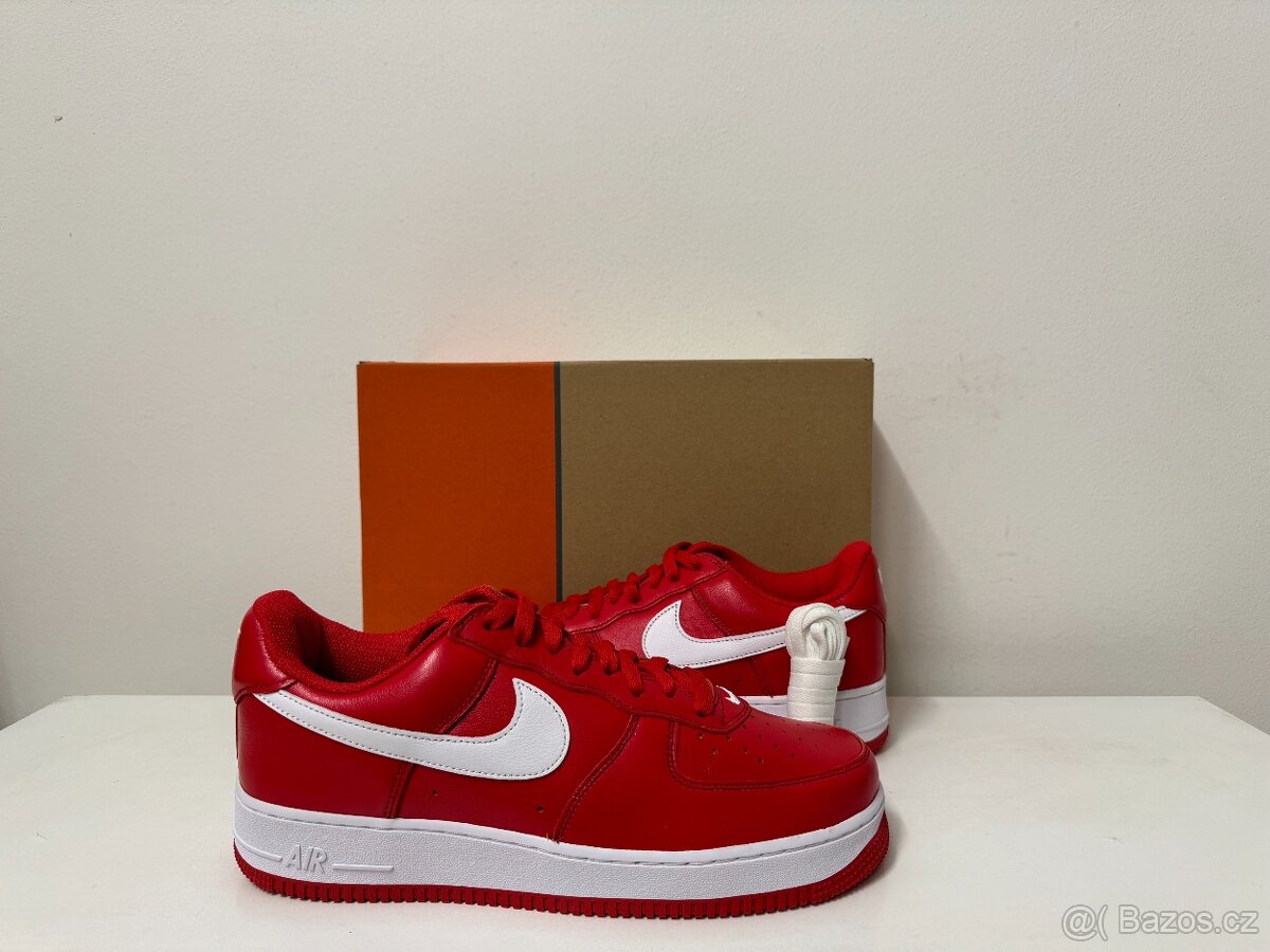 Nike Air Force 1 Retro QS University Red vel.44/28cm