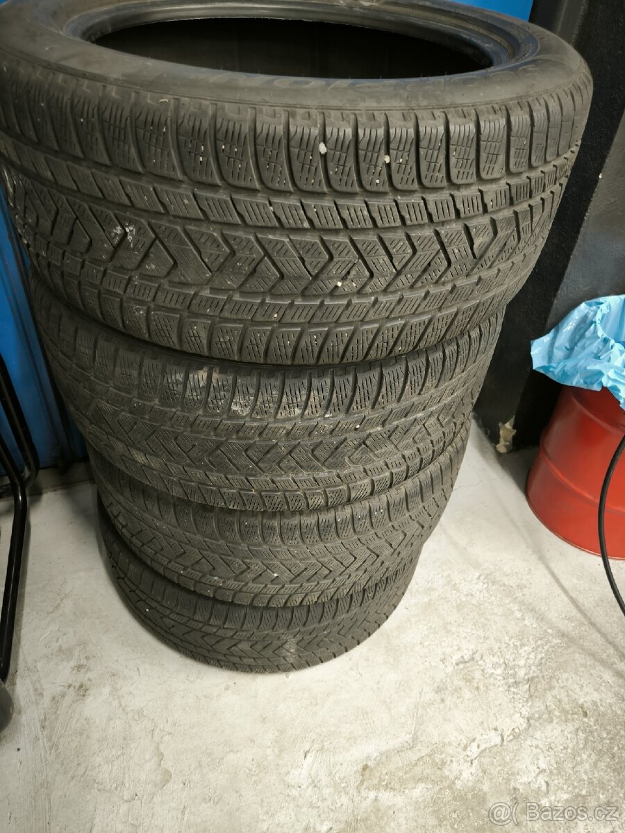 285/45 R20 Pirelli zimní