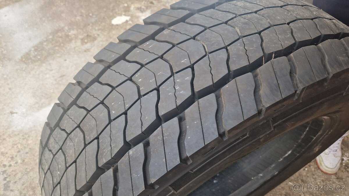 Fortune 295/60 R22,5