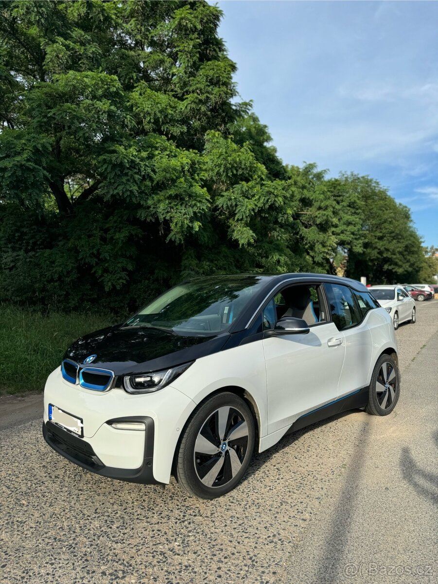 BMW i3 28tis km tepelné čerpadlo