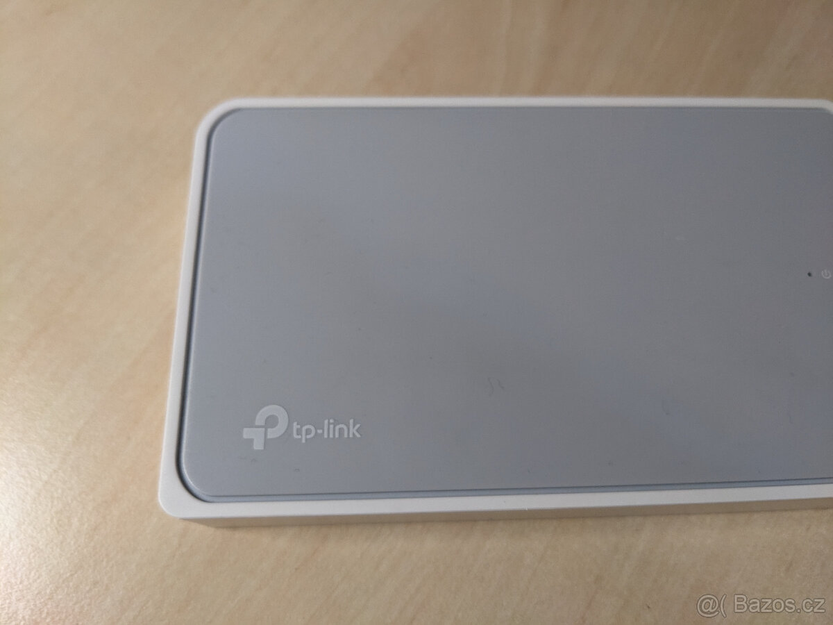 Switch TP-LINK TL-SF1008D