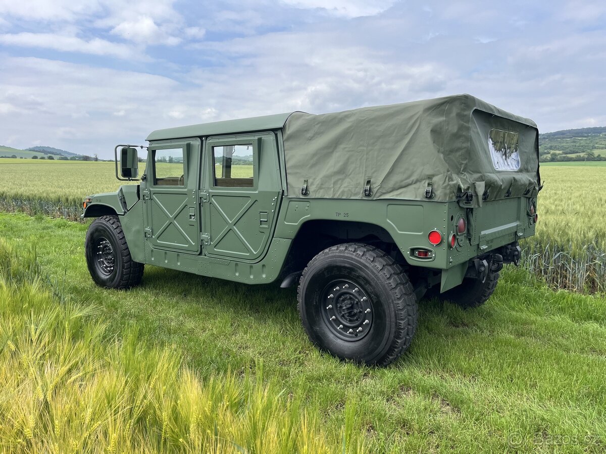 Humvee Hummer H1 HMMWV