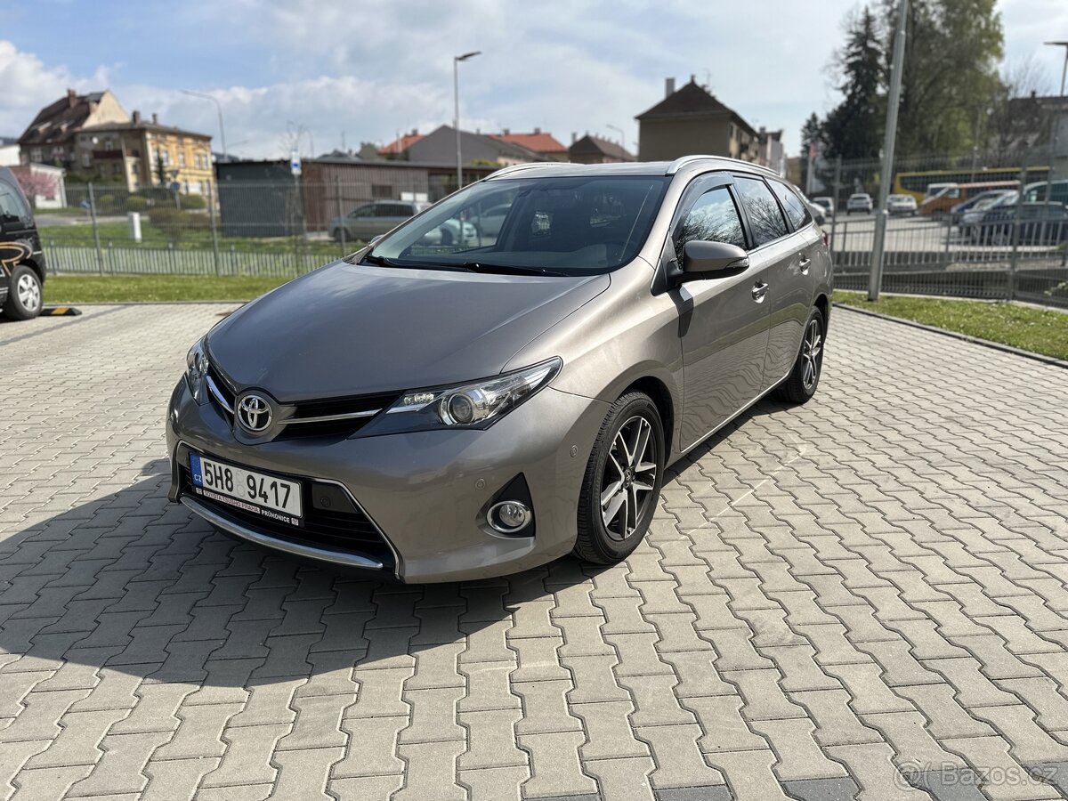 TOYOTA AURIS KOMBI 1,4 D-4D