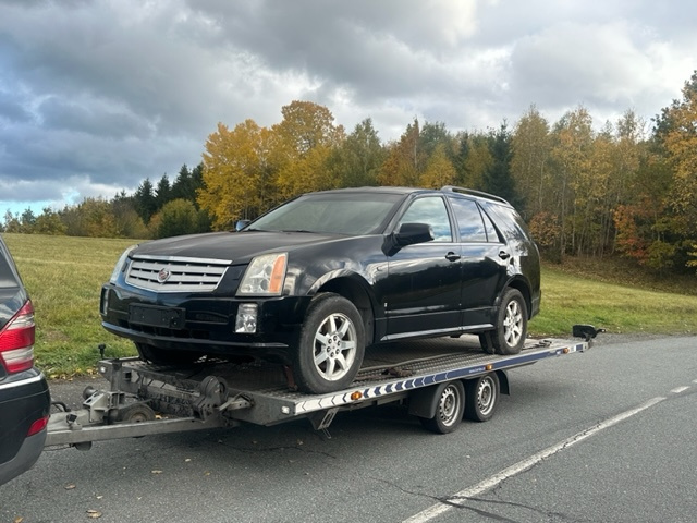 Cadillac (Cadilac) SRX facelift  3.6 V6 a 4,6 V8 díly 7xkusu