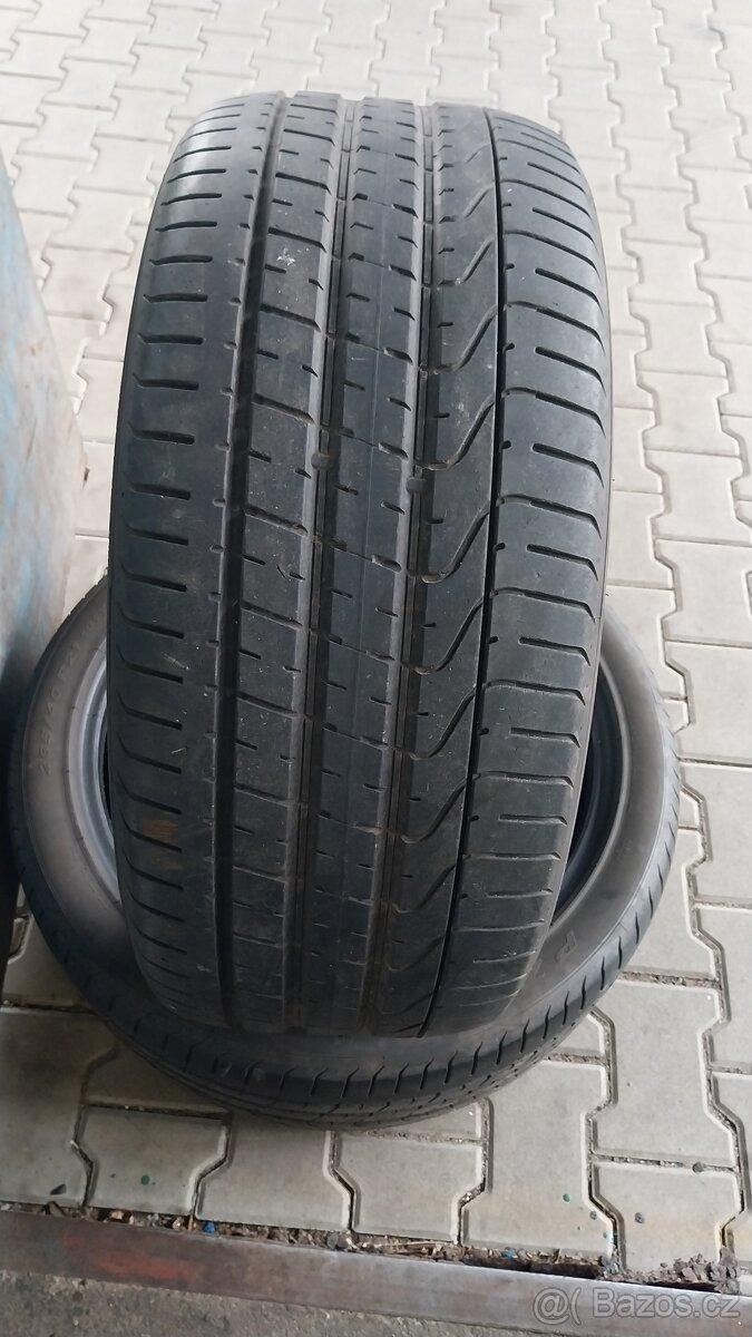 Prodám 2 x letní pneu Pirelli 265/40/21