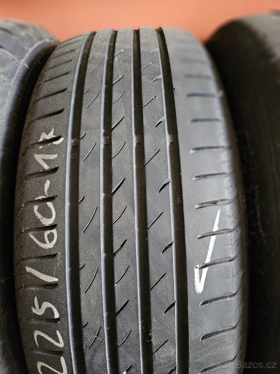 Letní pneu 225/60R17 Nexen