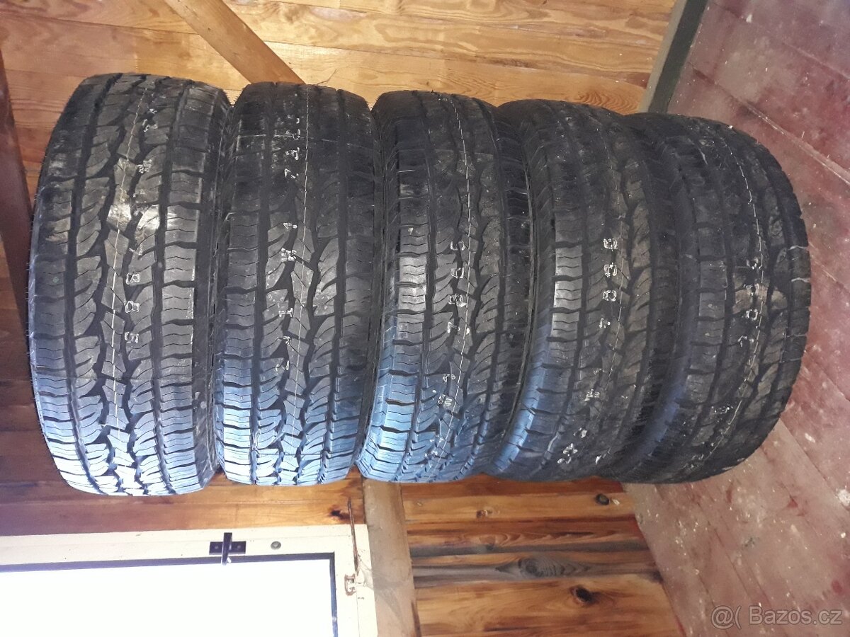 PNEU DUNLOP GRANDTREK AT5 265/65 R17  112S  M+S