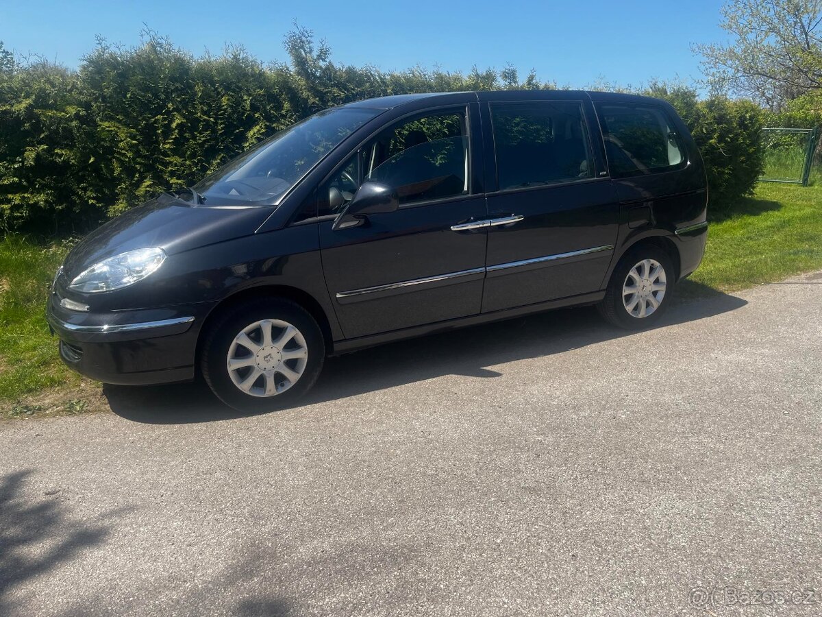 Peugeot 807 2.0 Hdi 100 kw -8mist. model 2012