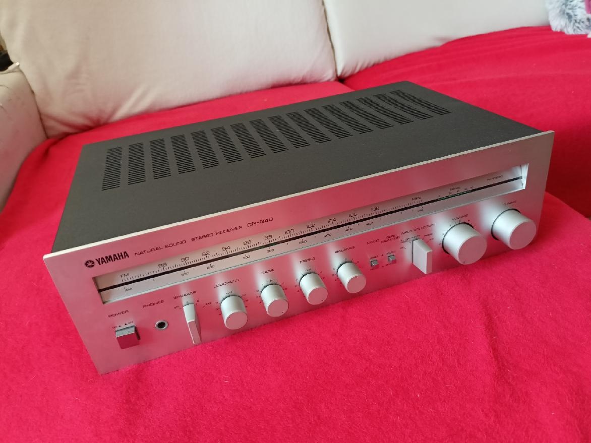 Prodám receiver Yamaha