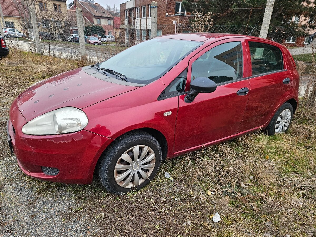 FIAT GRANDE PUNTO 1.2 BENZÍN,KLIMA,CENA 15.TIS.KČ