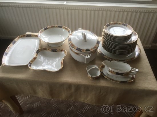 Porcelánový set.