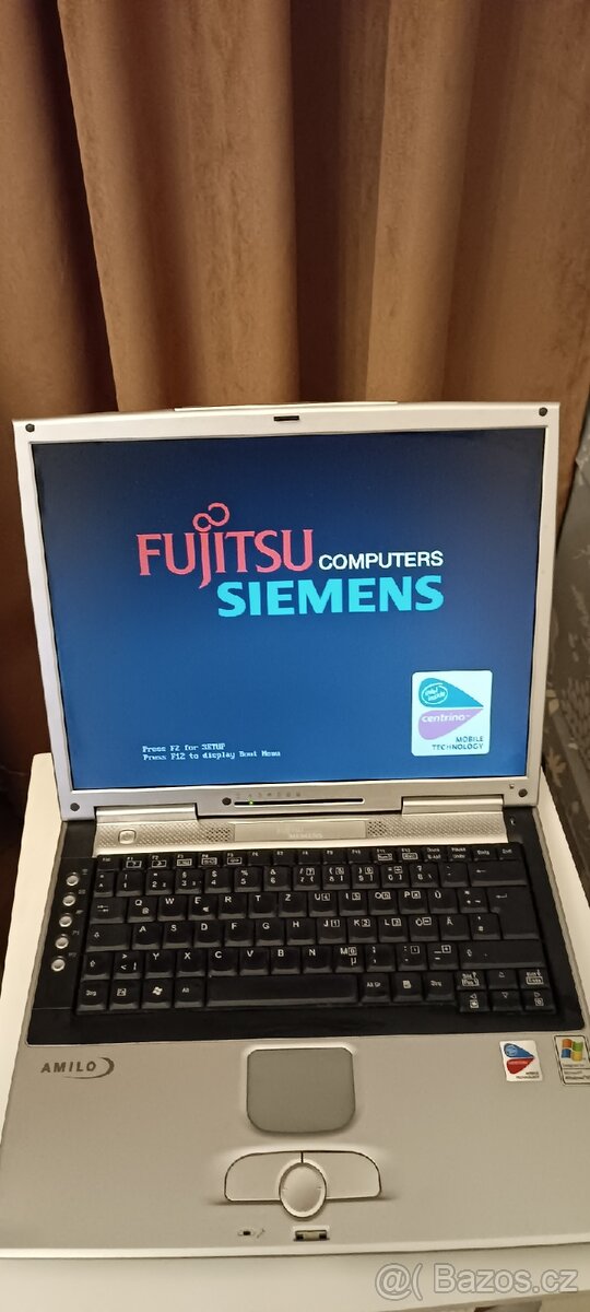 Fujitsu Siemens Amilo M 7400 Pentium M, RAM 1GB bez HDD