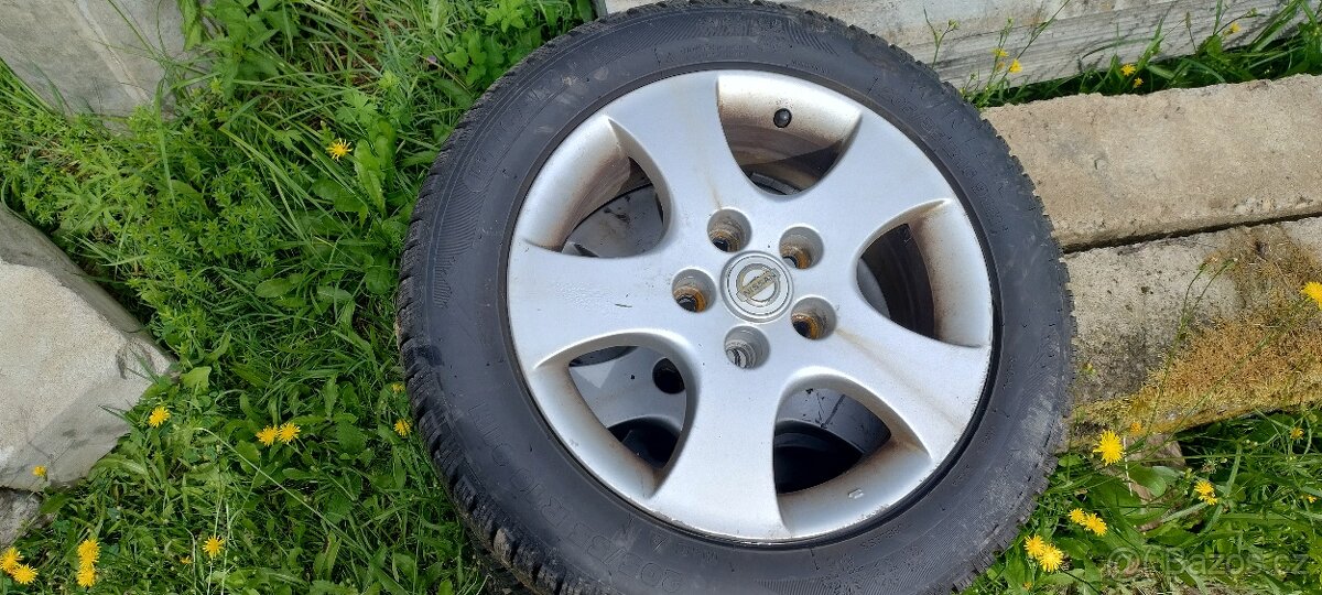 Prodám sadu disků z Nissan Almera Tino R16  205/55R16 zimní