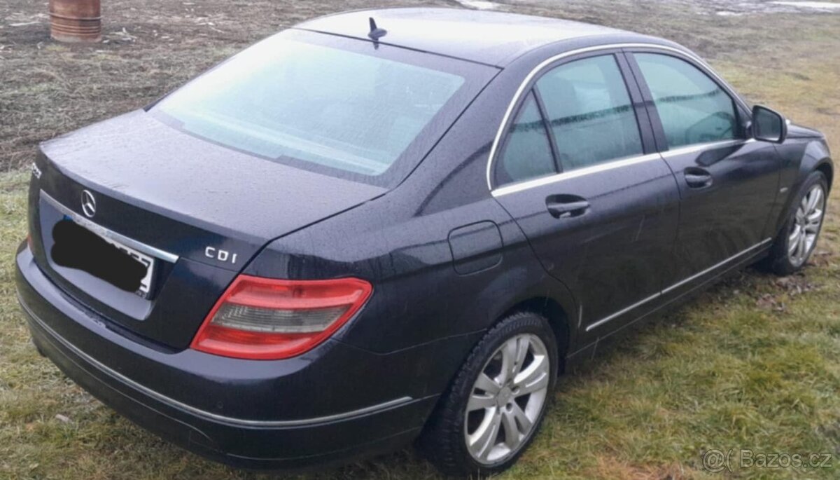 Rozprodám Mercedes C220 CDI 125kw 2008 w204