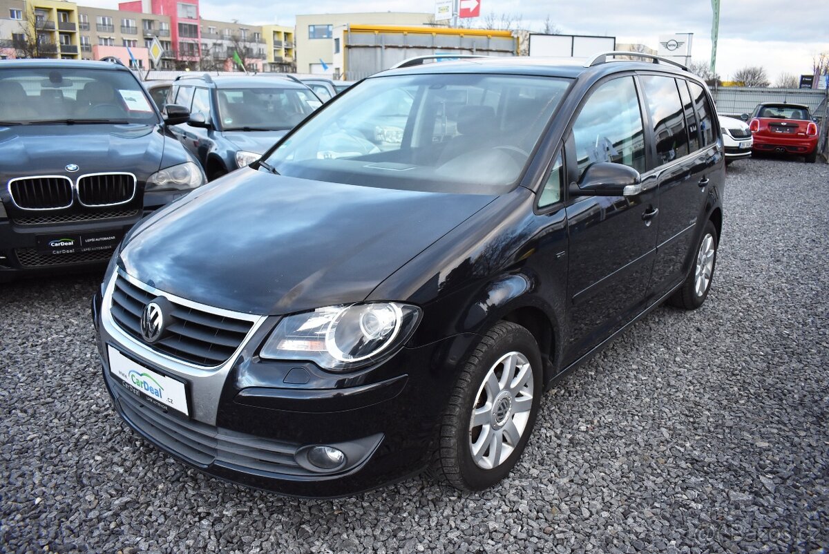 VOLKSWAGEN TOURAN 1,9TDI,FREESTYLE,AUT.AC,VÝH.SEDAČEK,NAVI