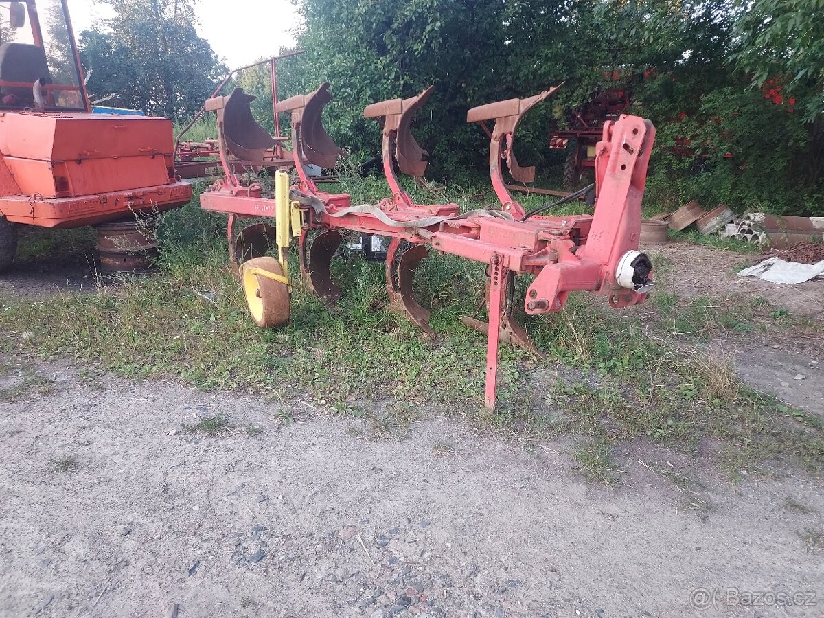 Pluh Pottinger 4 servo 25 Vario kverneland 5+1 kuhn