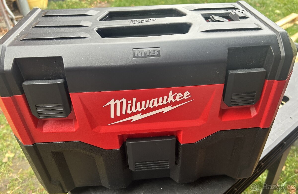 AKU vysavač Milwaukee M18 VC2