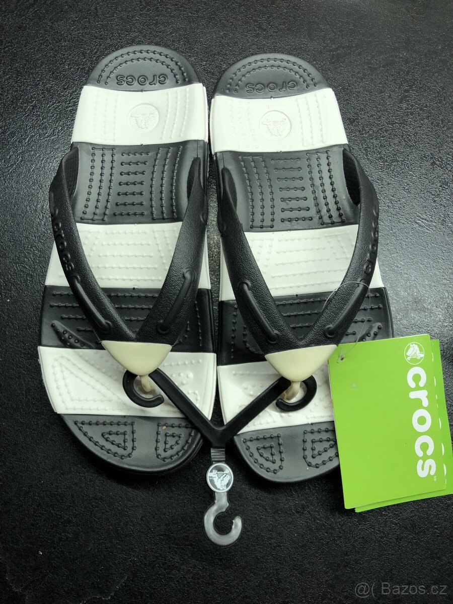 Crocs černo-bílé žabky Beach Line flip vel. W8 (EUR 38/39)