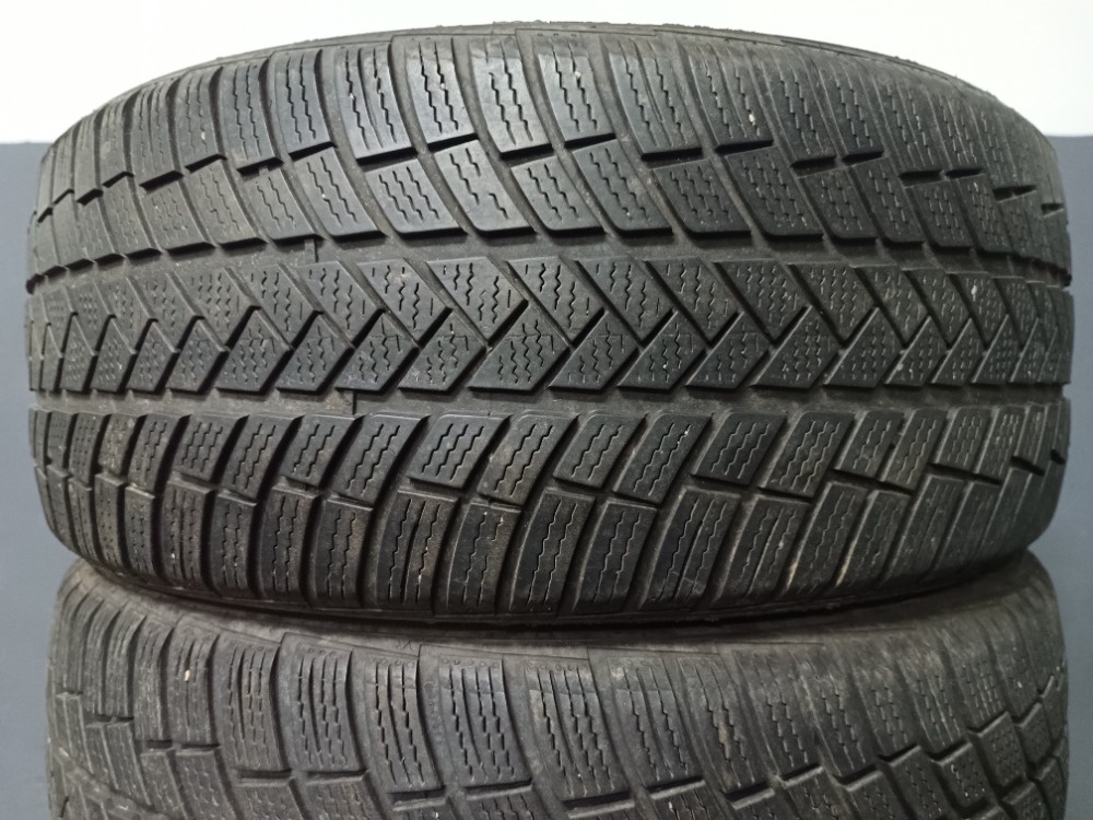 225/45 R18 VREDESTEIN (3421)