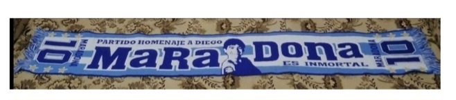 DIEGO ARMANDO MARADONA - prodám ORIGINÁLNÍ šálu.