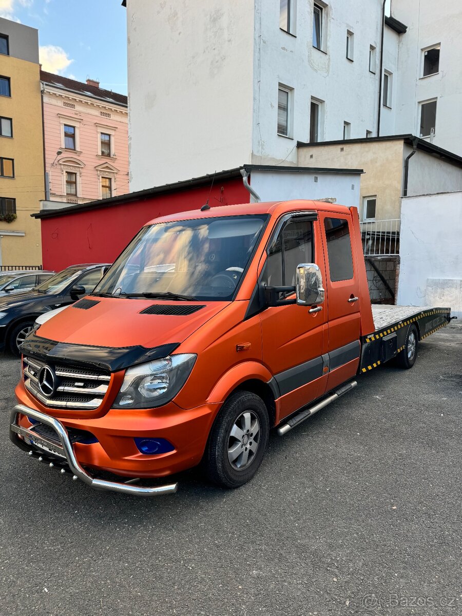 Prodám odtahový speciál Mercedes Sprinter na skupinu B s mot