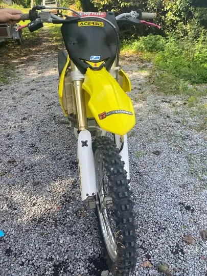 Suzuki rmz 250