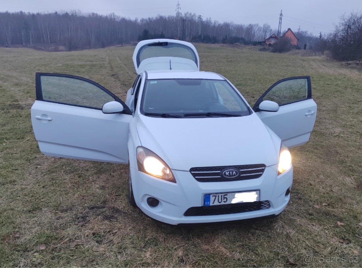 Kia ceed 1.6 crdi pronájem