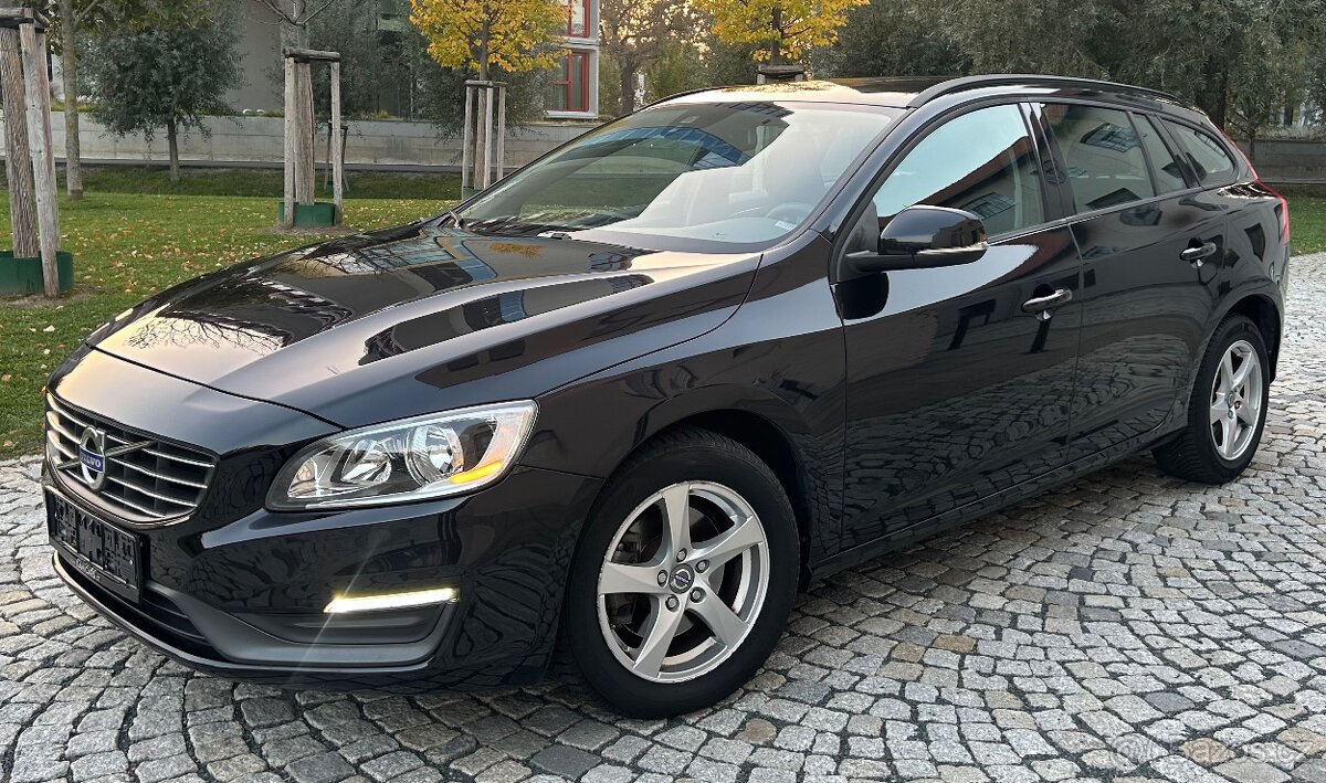 VOLVO XC60 2.4D5 158KW 4x4 MANUÁL-NAVI-PANORAMA-2011-166TKM