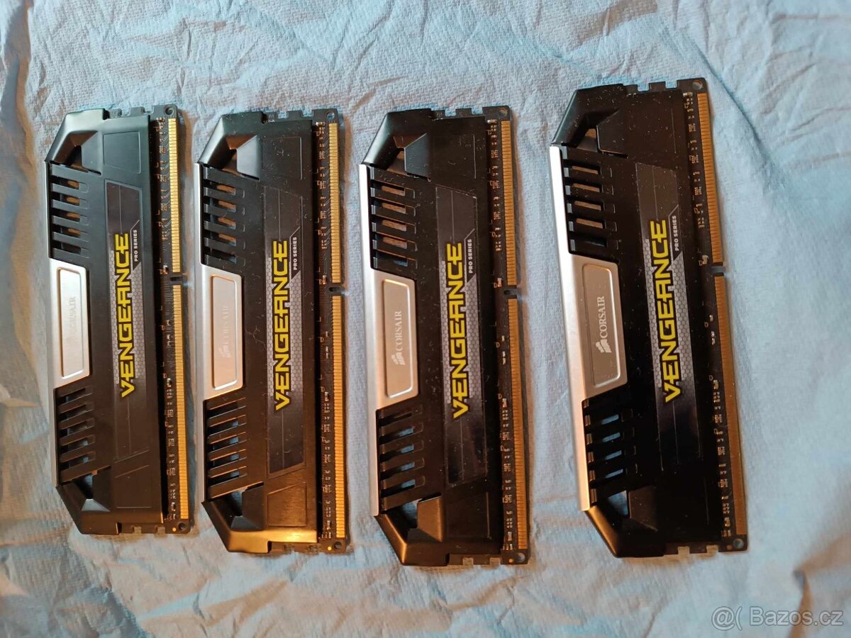 VENGEANCE Pro Series 32GB (4 x 8GB) DDR3 DRAM 1600MHz C9