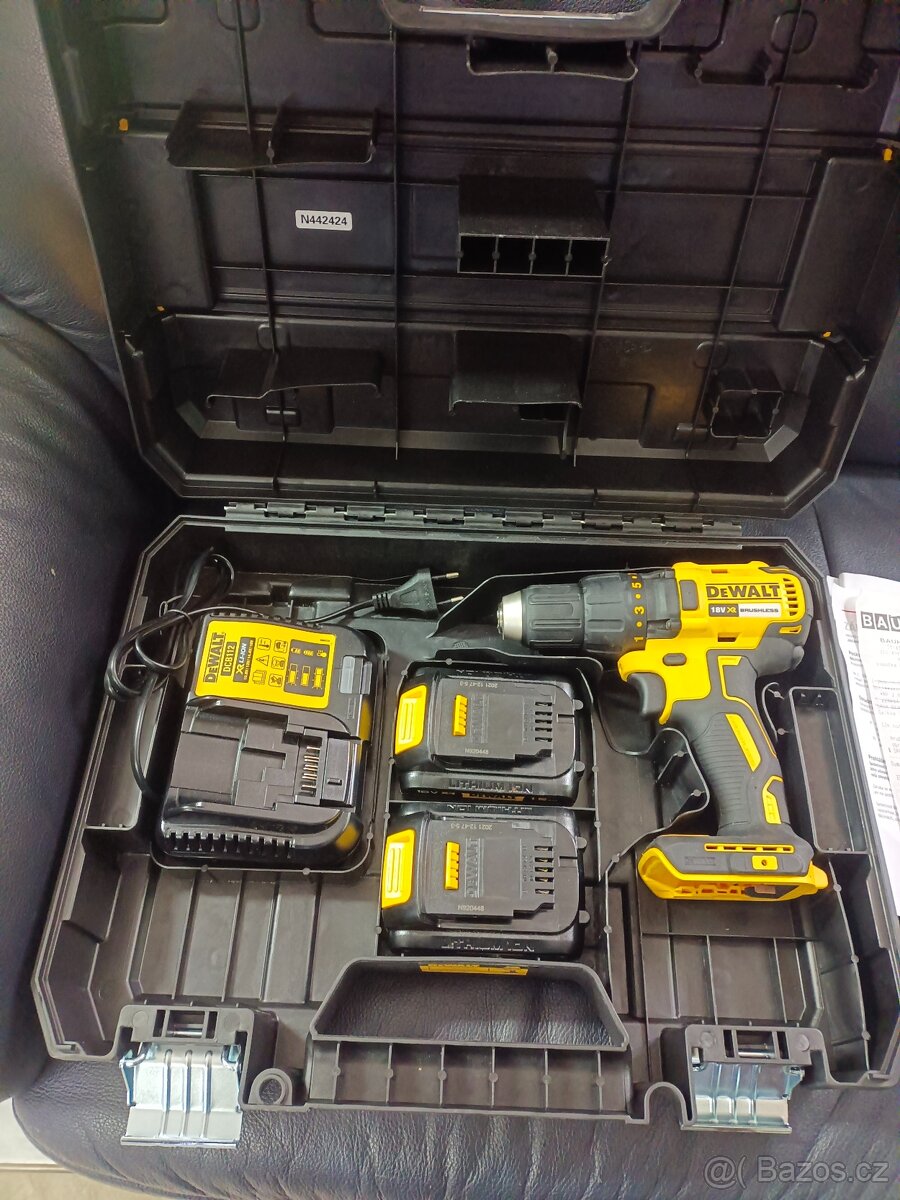 Aku vrtací šroubovák DeWalt (18V/2x2,0Ah), doklad, záruka