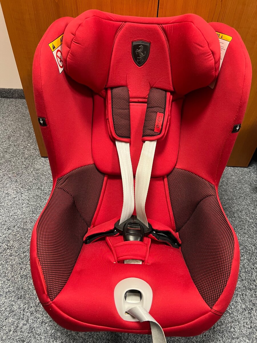 Autosedačka Cybex SIRONA M2 I-SIZE FERRARI 2019 Racing Red