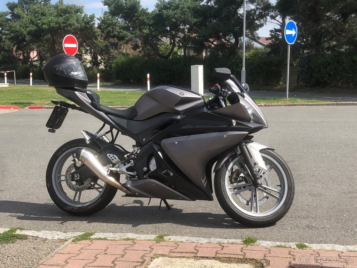 Yamaha yzf R-125 2010