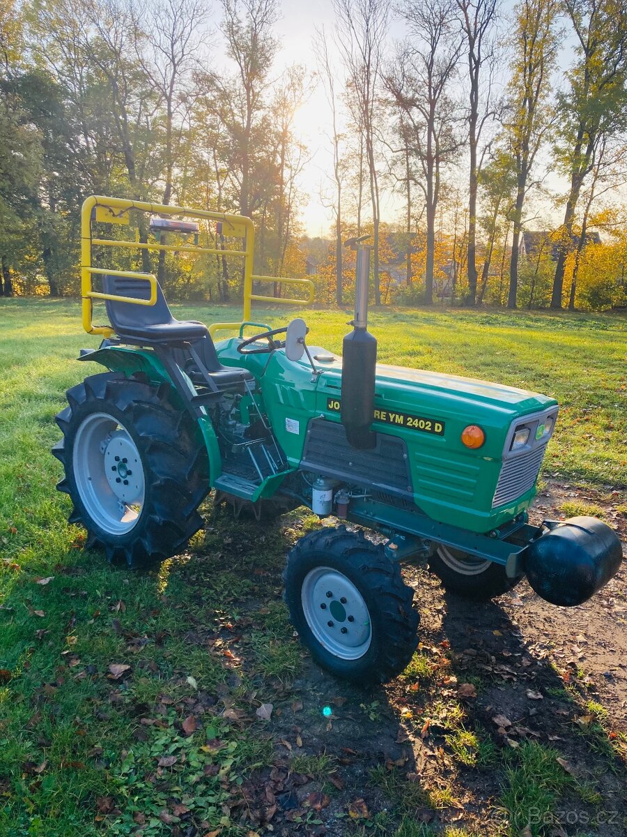 Traktor John Deere 4x4, uzávěrka, PTO, TOP stav