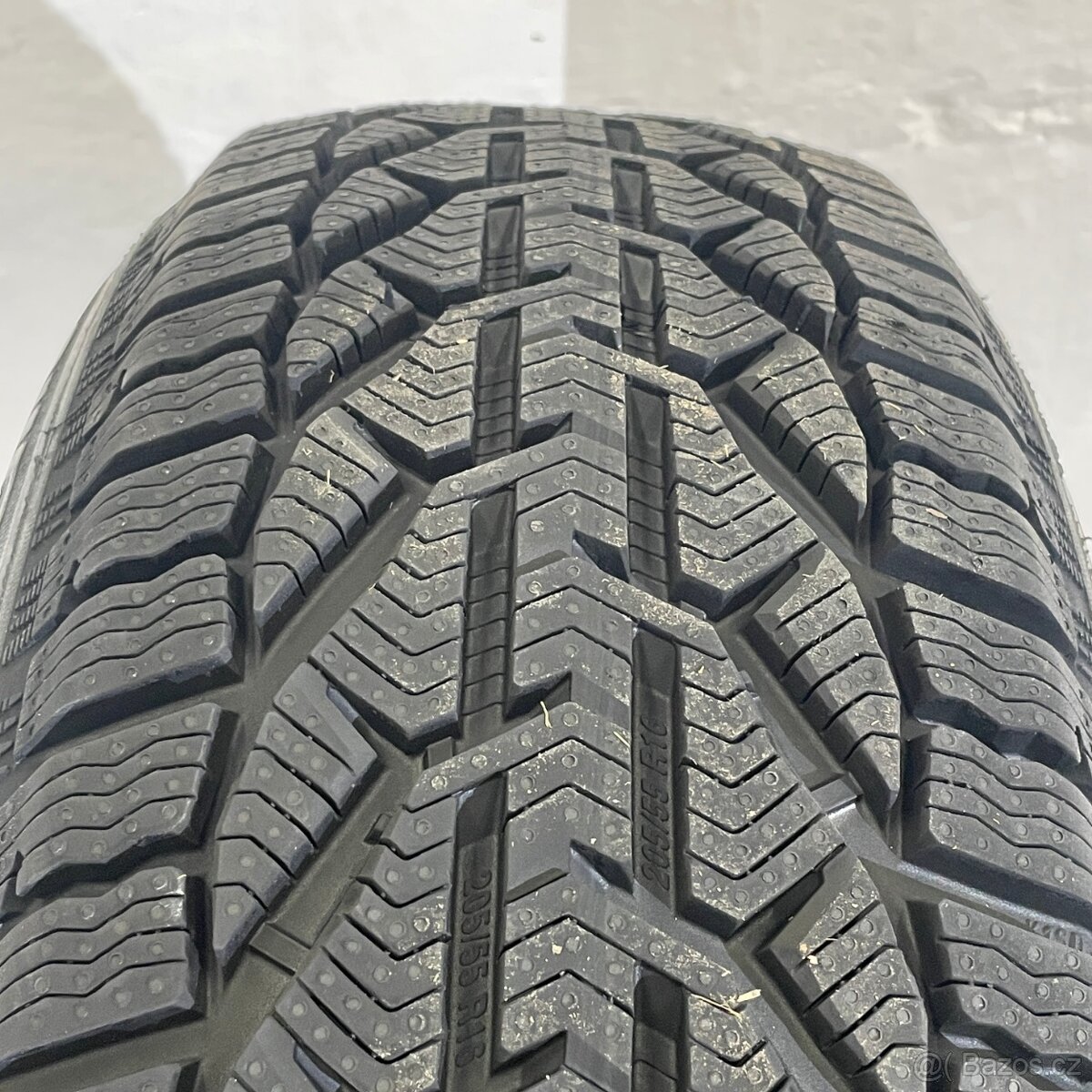 NOVÉ Zimní pneu 205/55 R16 94H Sebring