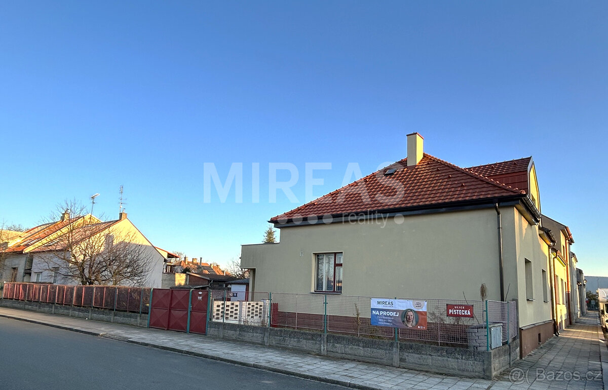 Nymburk, prodej RD 4+1+ garáž, 90 m2, na pozemku 457 m2, okr