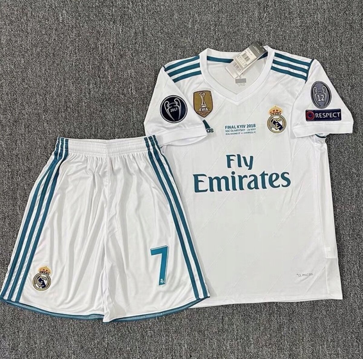 Dres Cristiano Ronaldo Real Madrid bílý